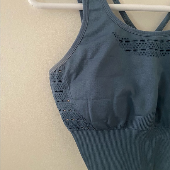🚨[SOLD]🚨 Gymshark Sports Bra - Picture 3 of 8